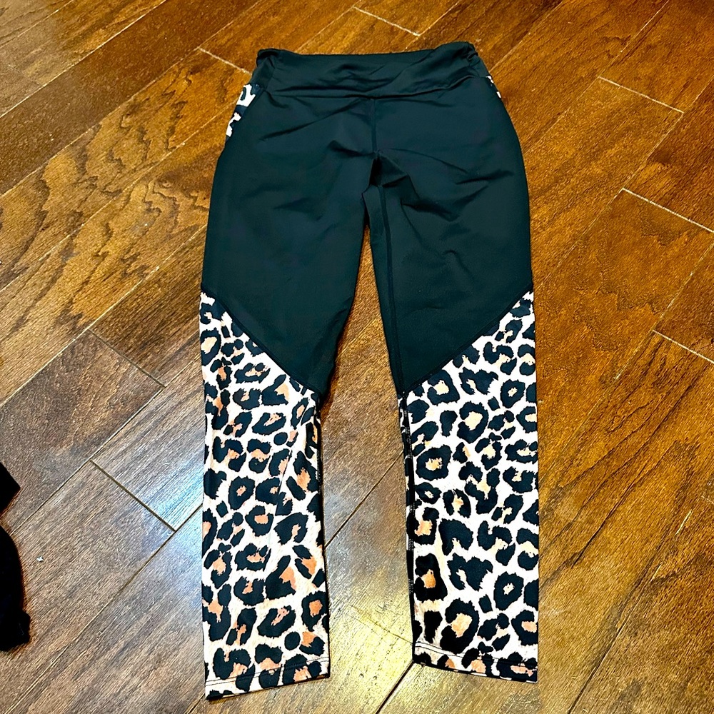 Shein Cute Cheetah Print workout Leggings Size Small